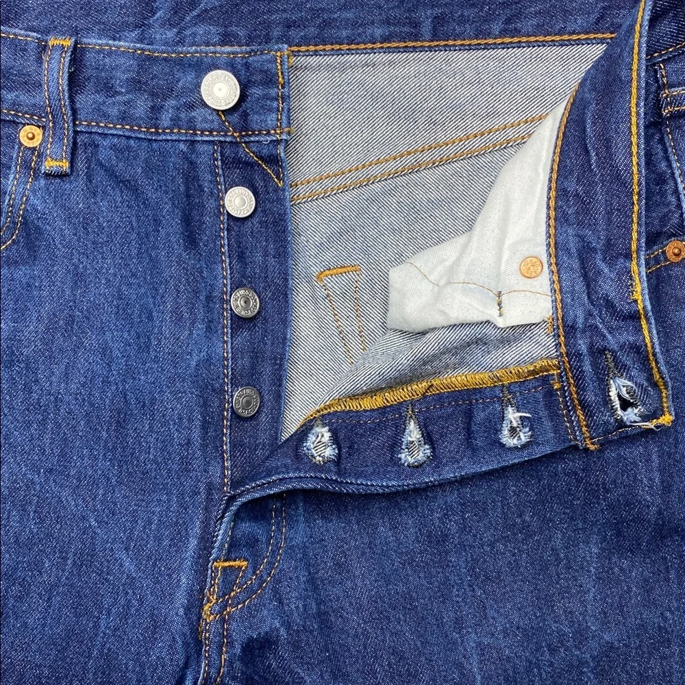Levi's Classic 501 Jeans - Picture 8 of 11